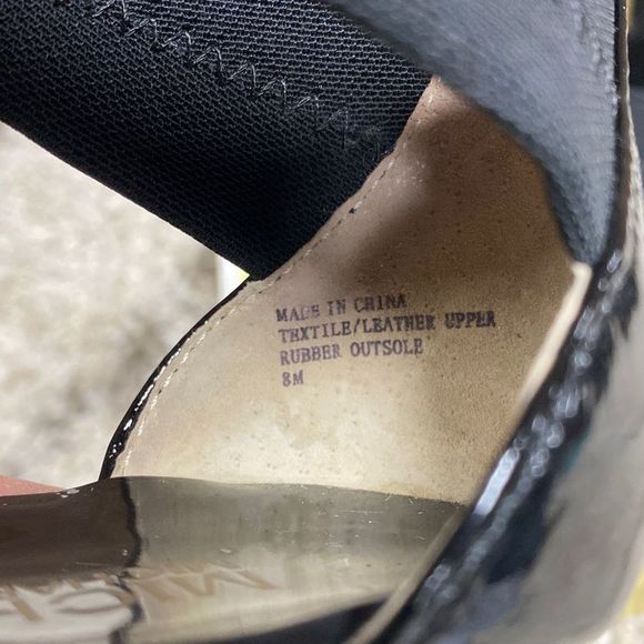 Michael Kors Berkeley T-Strap Black Heel Size 8 - Picture 10 of 10